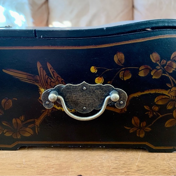 Antique Scenic Hand Painted Asian Jewelry Box With Mirror Inset - Picture 7 of 15